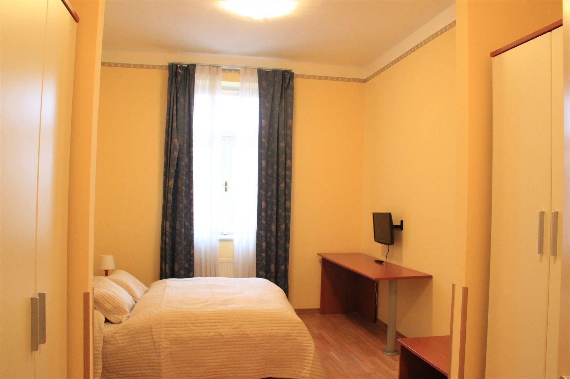 City Lounge Hotel 3*