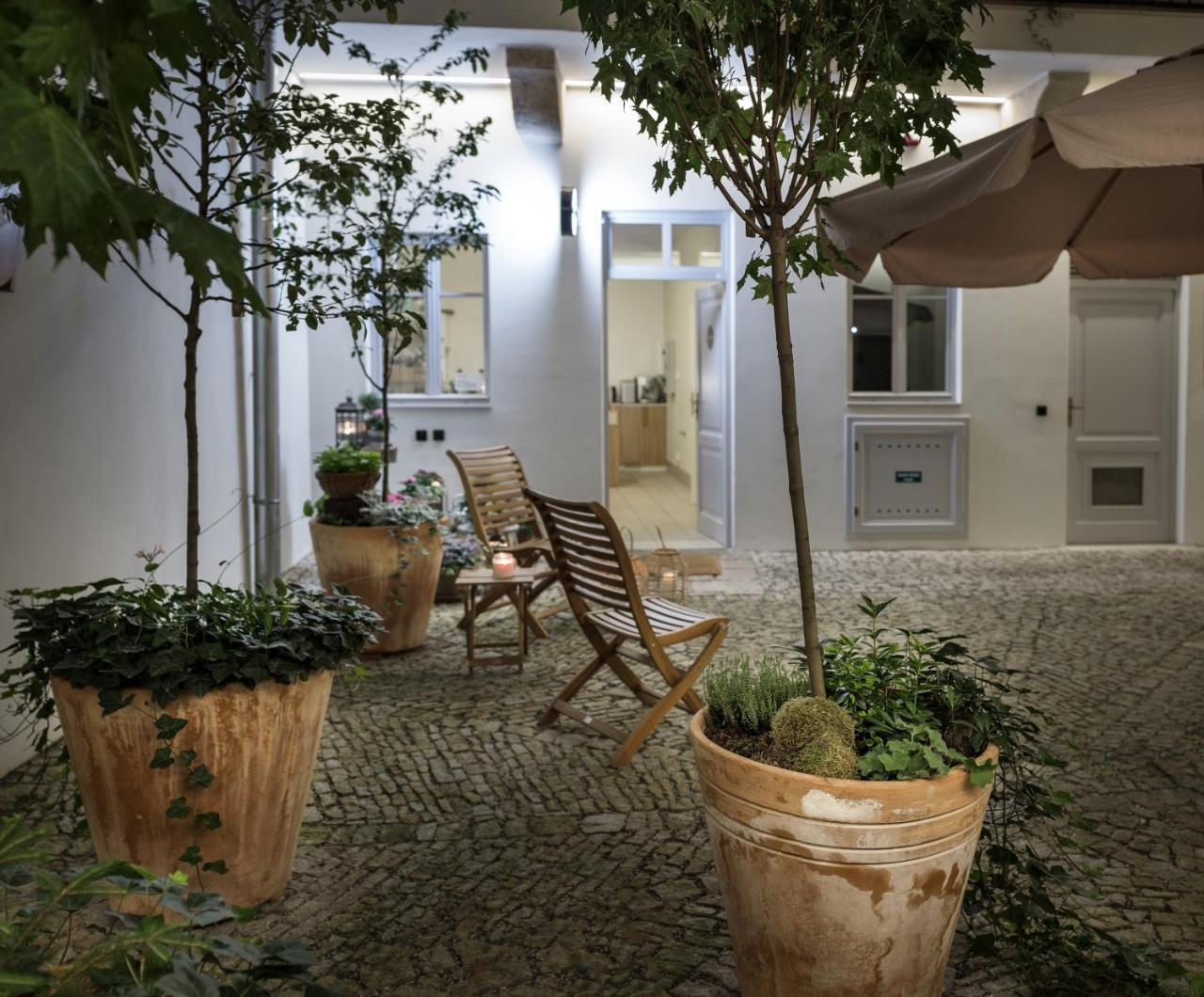 4 Trees By Adrez Apartmán *