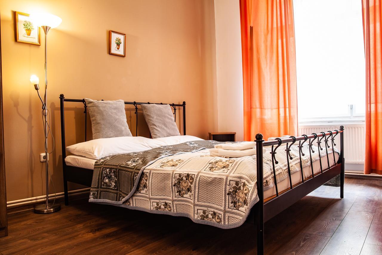 Sunflower Hotel 3*