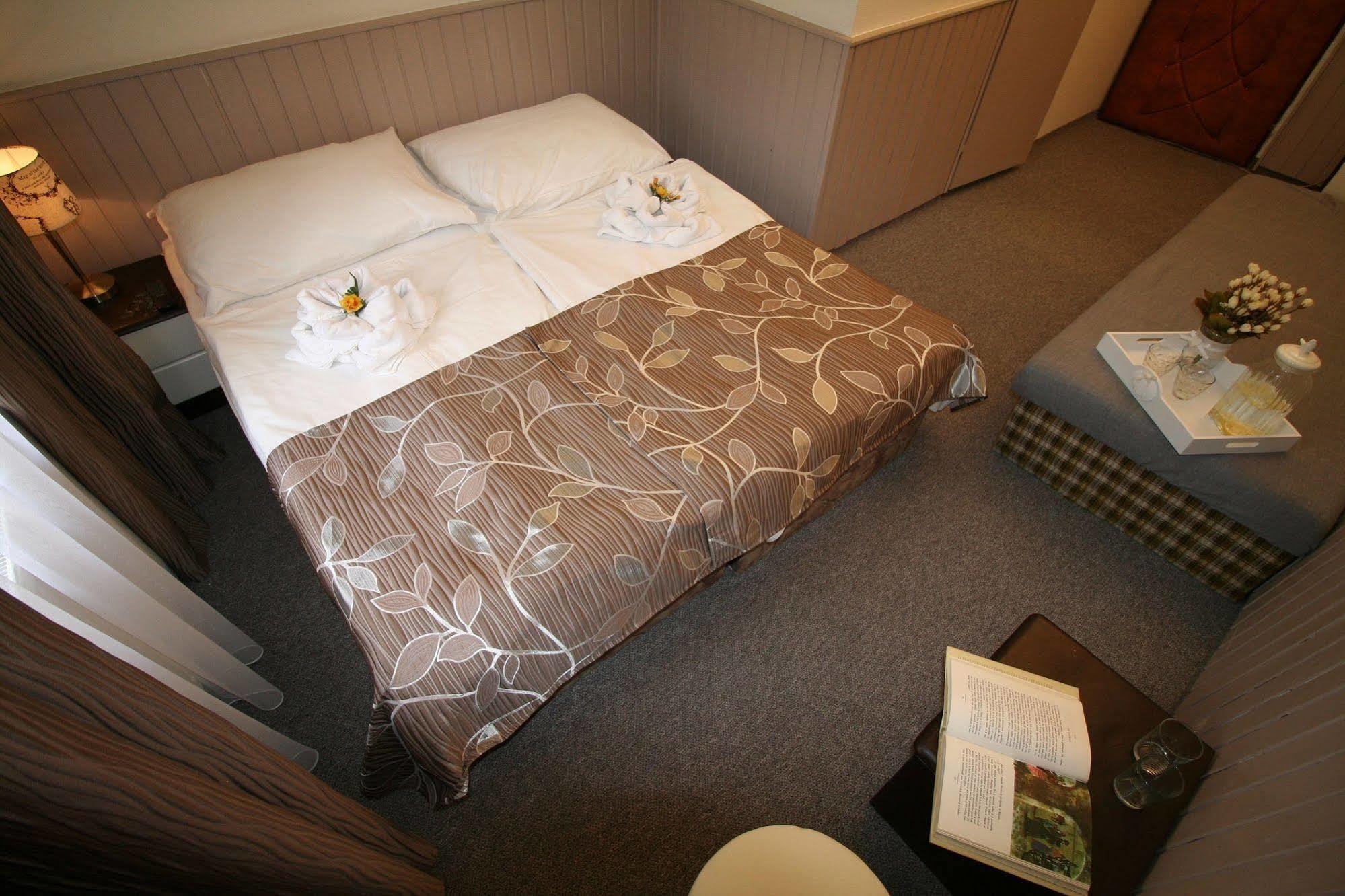 Anette Hotell 3*