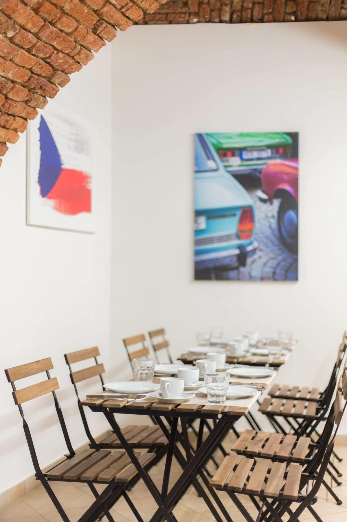 Le Petit Hotell