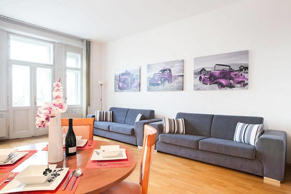 Riverview * Praha