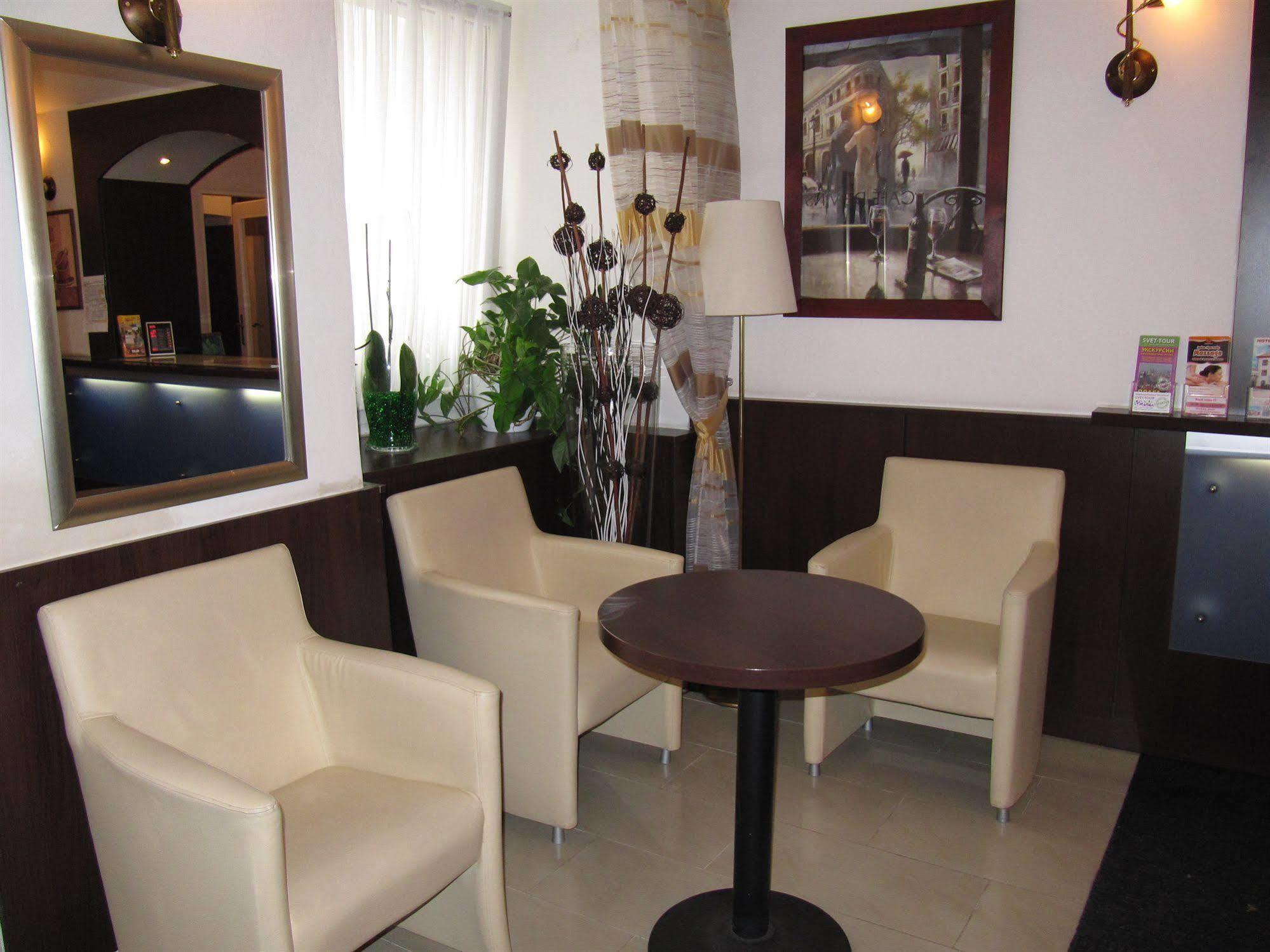 Royal Plaza Hotell