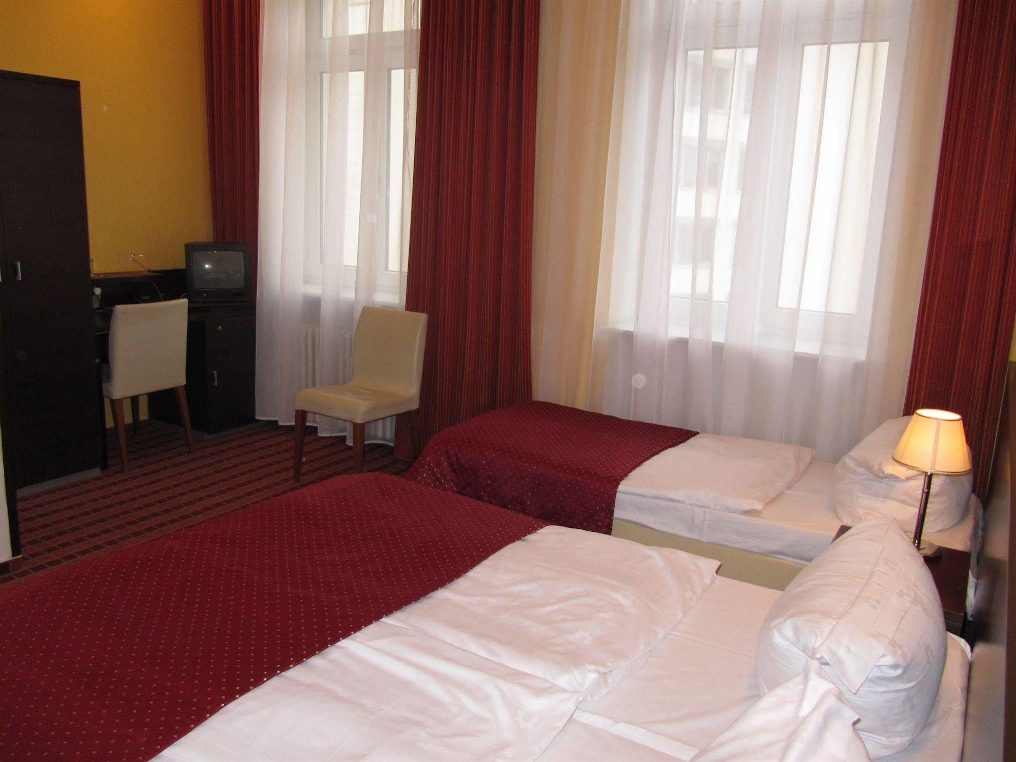 Royal Plaza 3* Prag