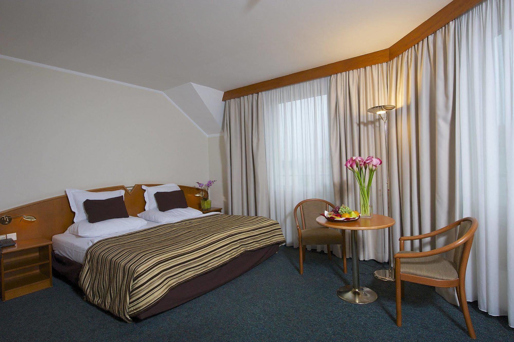 Plaza Prague - Czech Inn Hotels - Czech Leading Hotels Hotel 4*