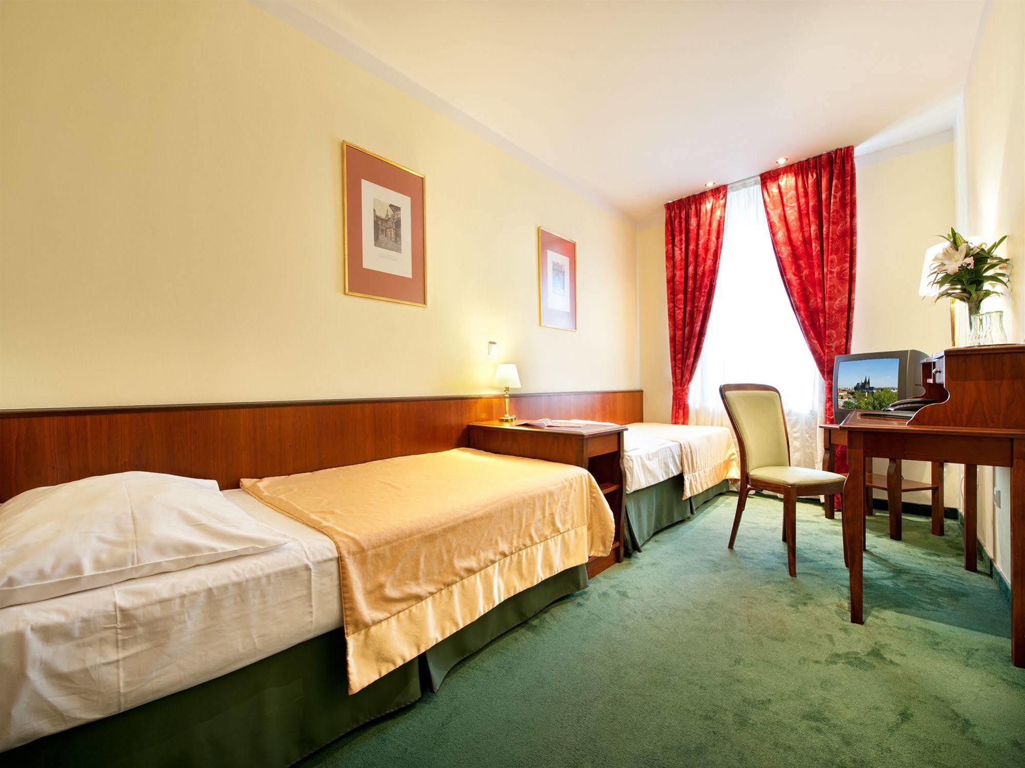 Hotell Ea Jeleni Dvur Castle Prag
