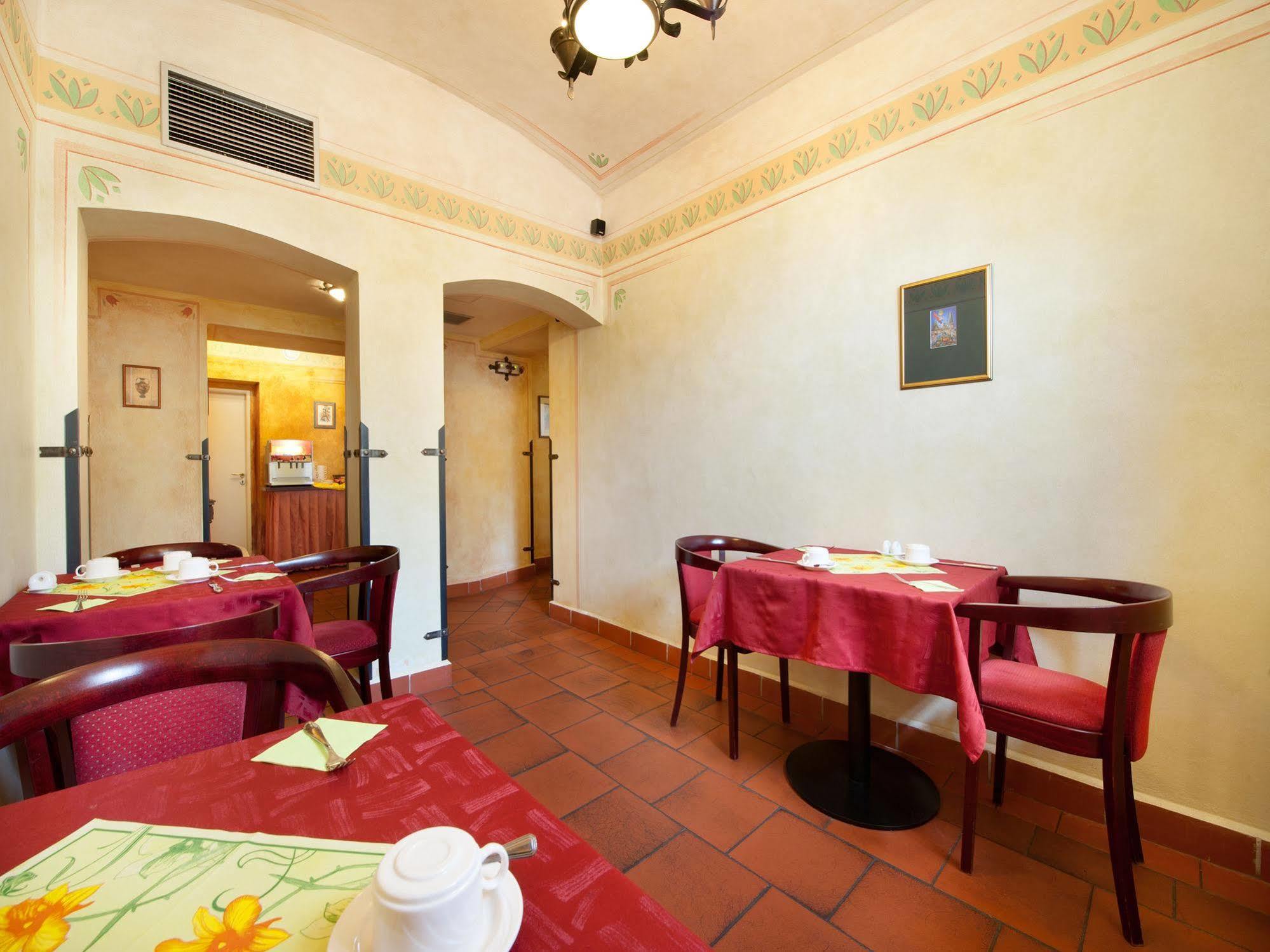 Ea Jeleni Dvur Castle 3*