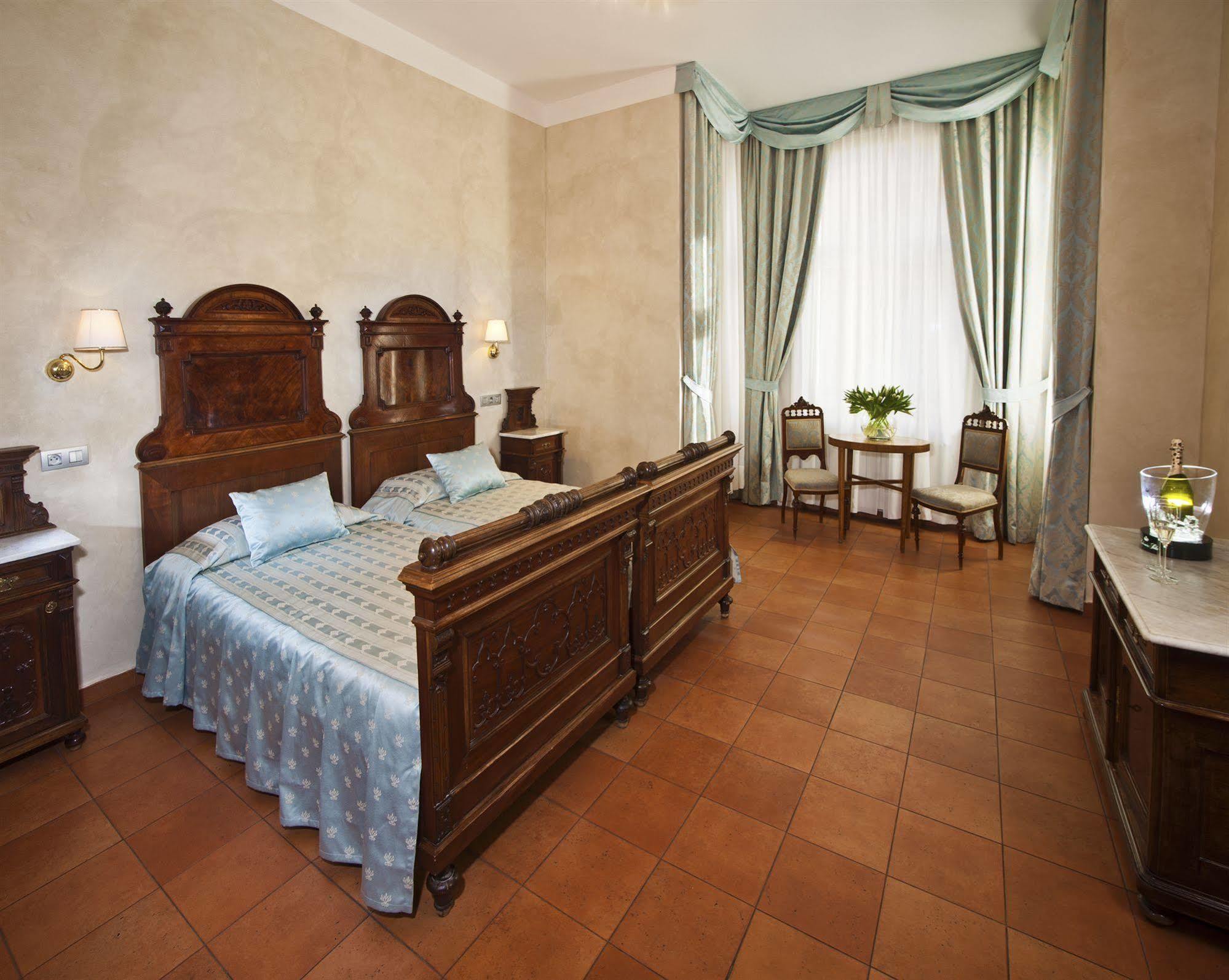 Caesar 4* Praha