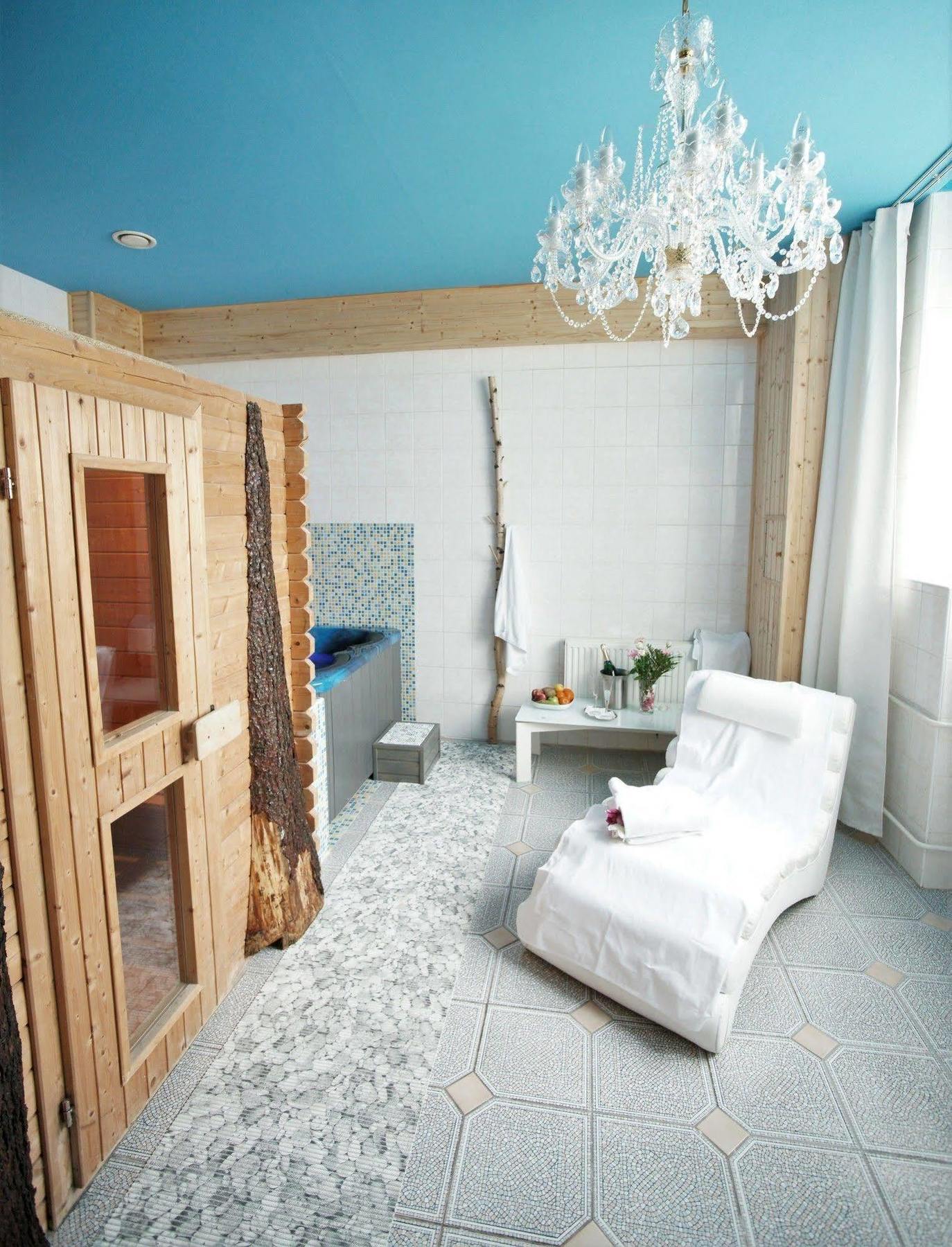 Nabucco Hotell 4*