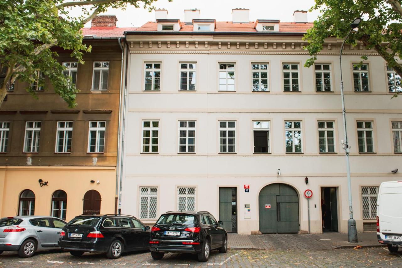 Gesse Kollarova * Prag