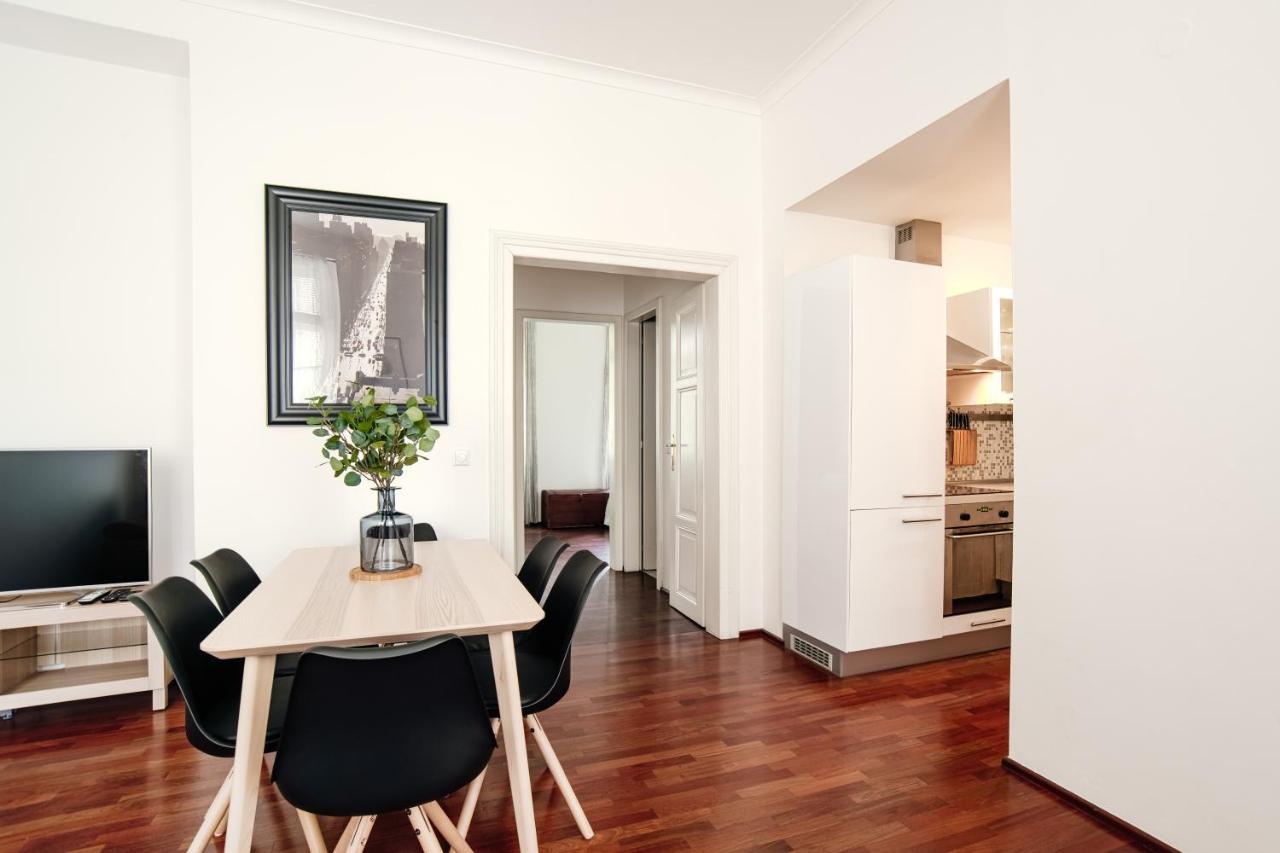 Apartment Gesse Kollarova Prag