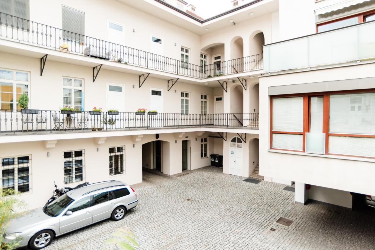 Gesse Kollarova Apartment