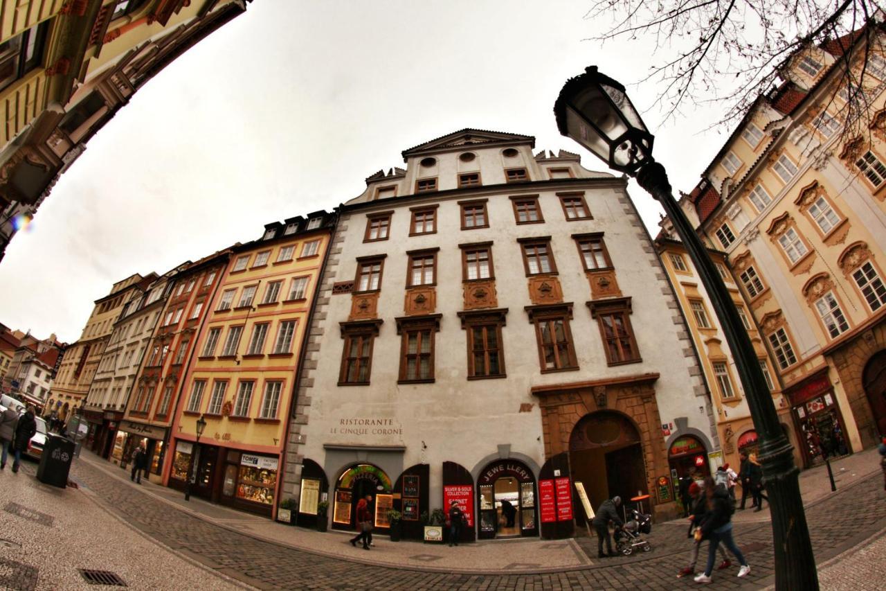 Vandrarhem Homer - Old Town Square