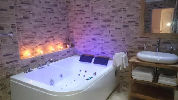Excellent Romantic Hotel