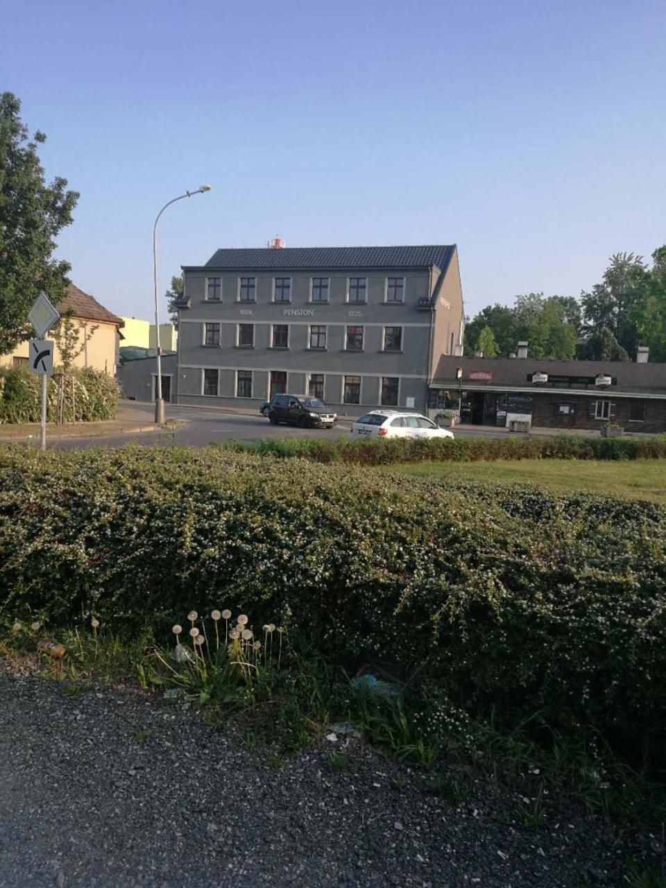 Sun-house Pension&restaurant -parkingfree- Hotel