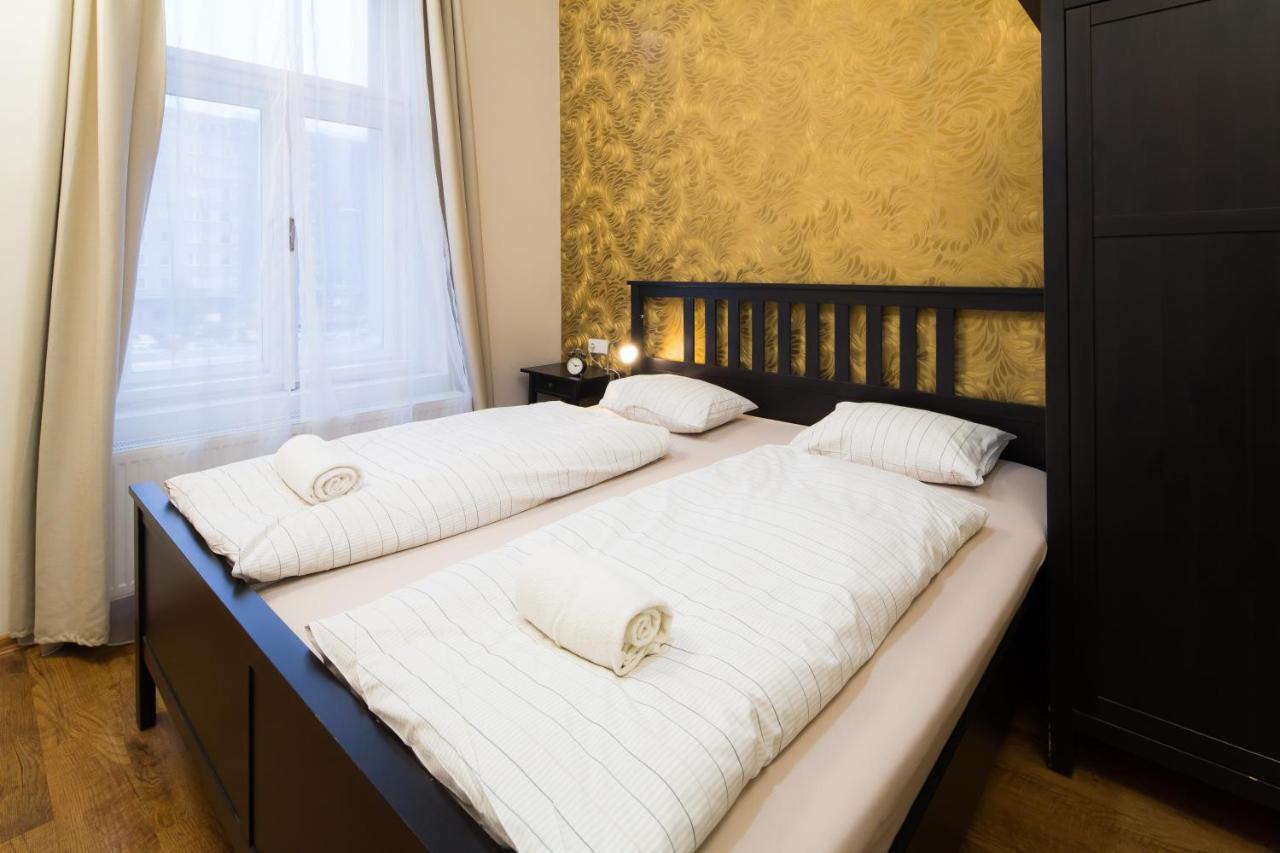Elen'S Apartments Prague - Free Garage Parking Prag