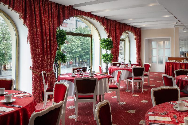 Ambassador Zlata Husa Hotel