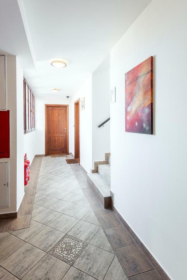 Family 6 Apartment *