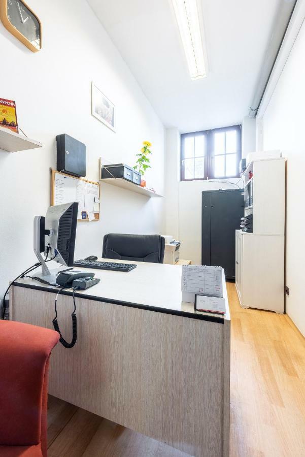 Apartment Family 6