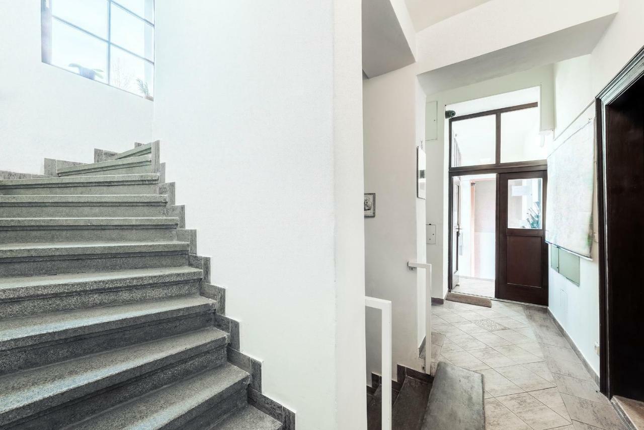 Apartment Family 6