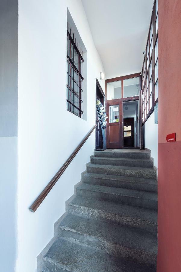 Apartment Family 6