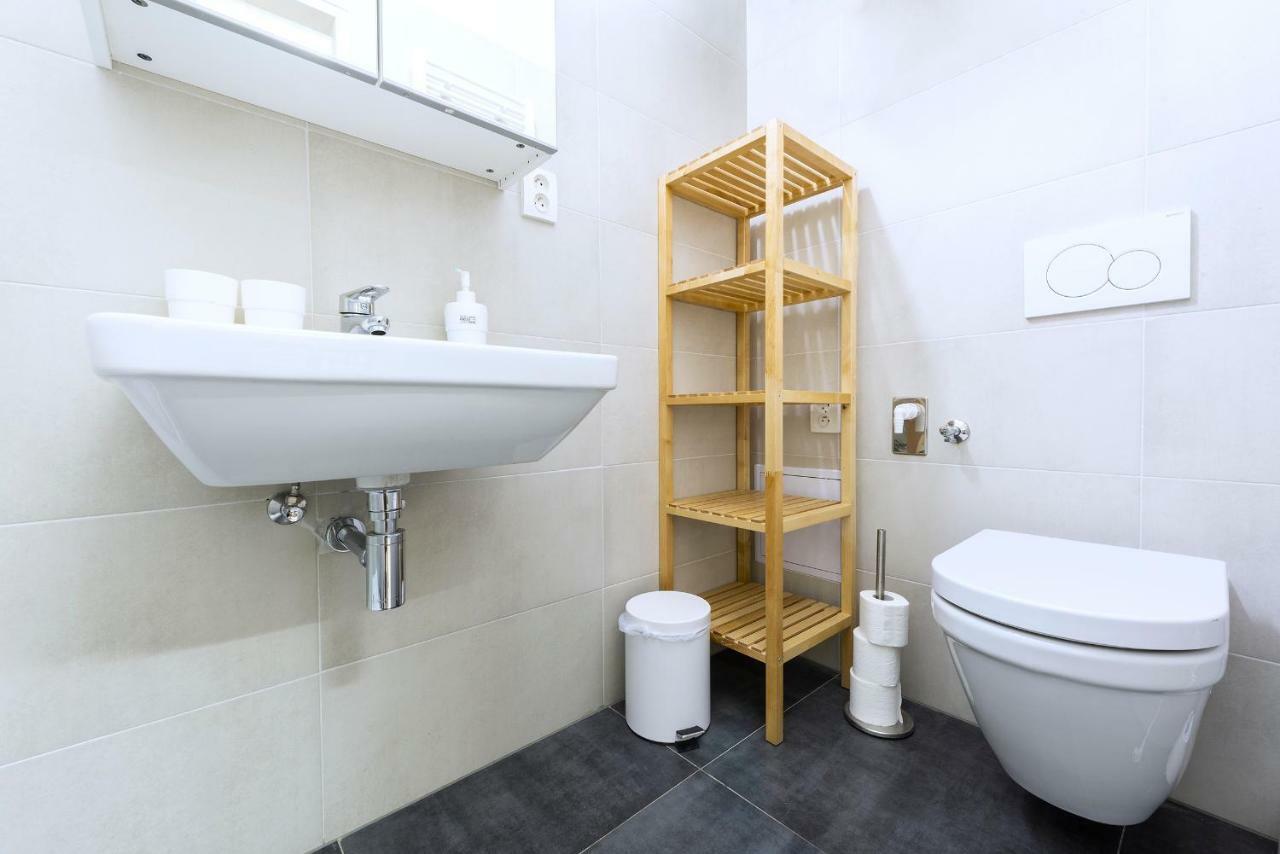 Apartment Family 6 *