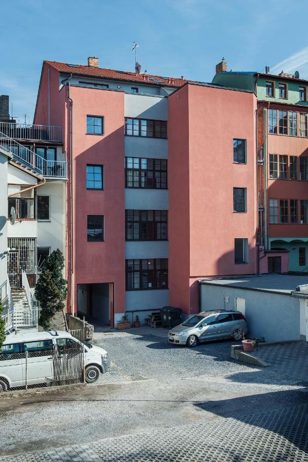 Apartment Family 6