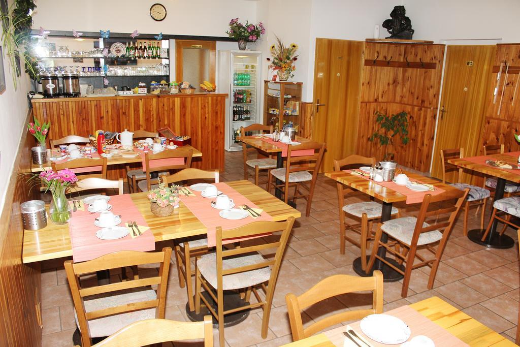 Chaloupka Pensionat Prag