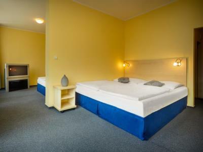 Uno Hotell 4*