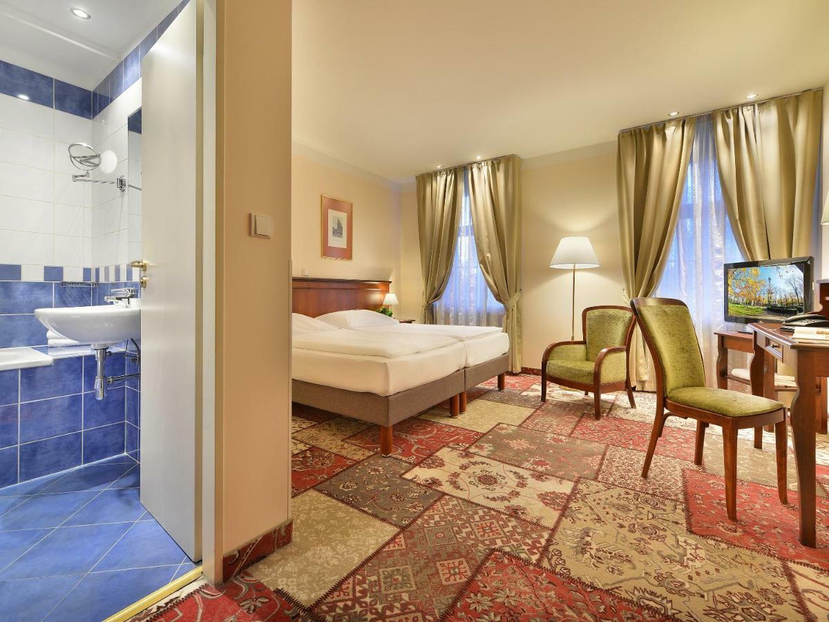 Ea Jeleni Dvur Castle 3* Prag