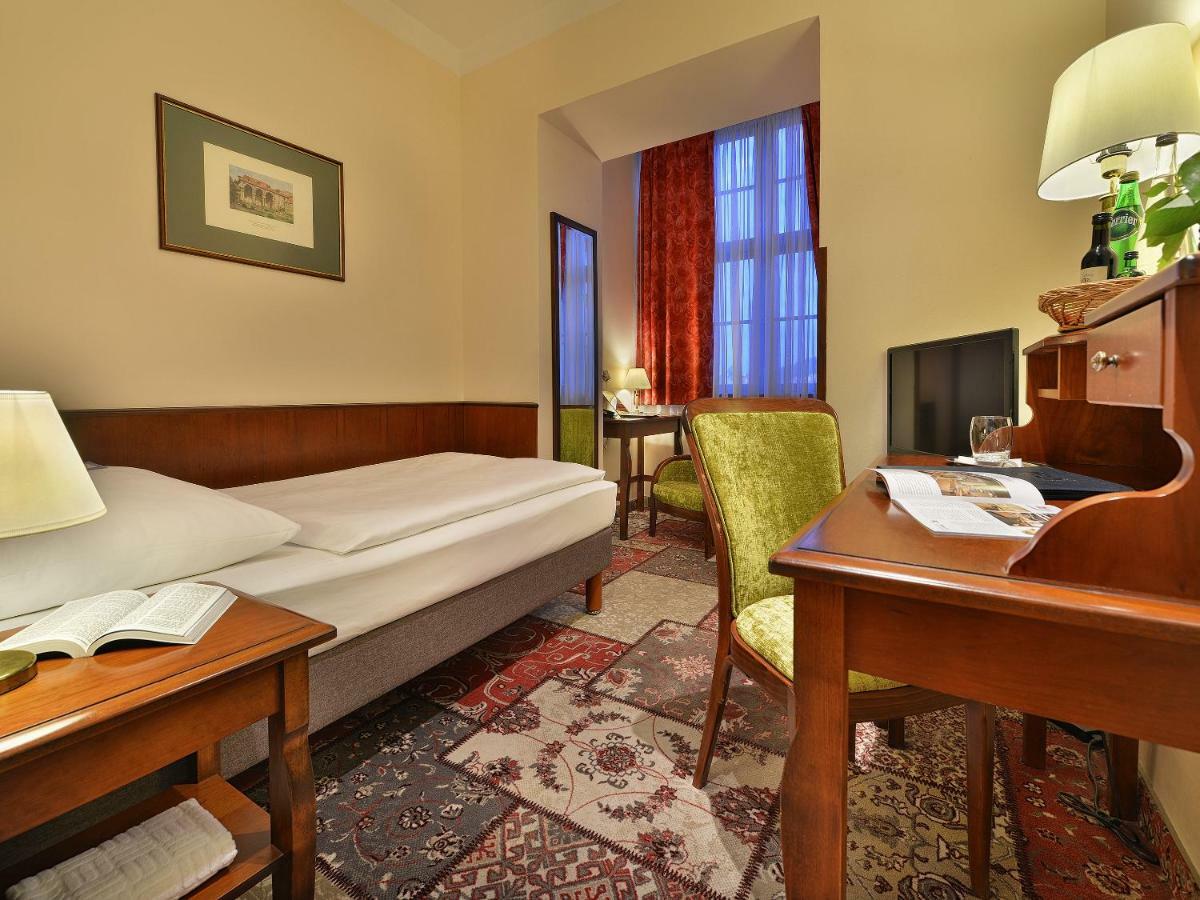 Ea Jeleni Dvur Castle Hotell Prag