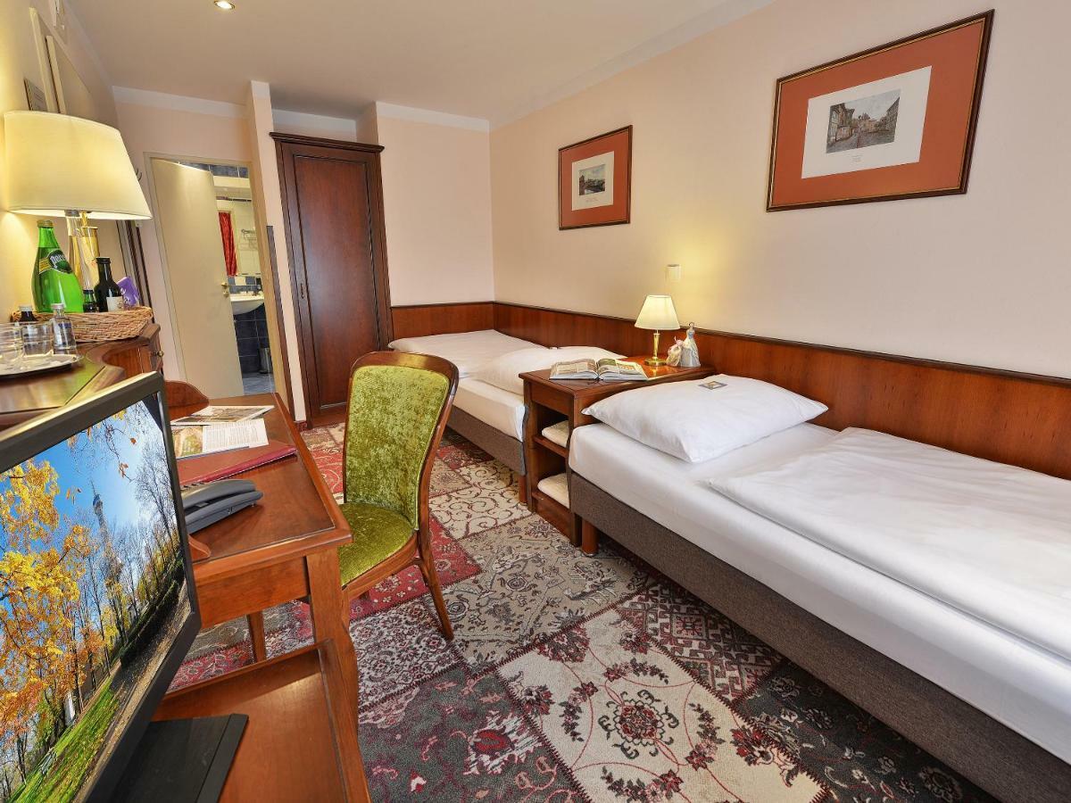 Hotell Ea Jeleni Dvur Castle Prag