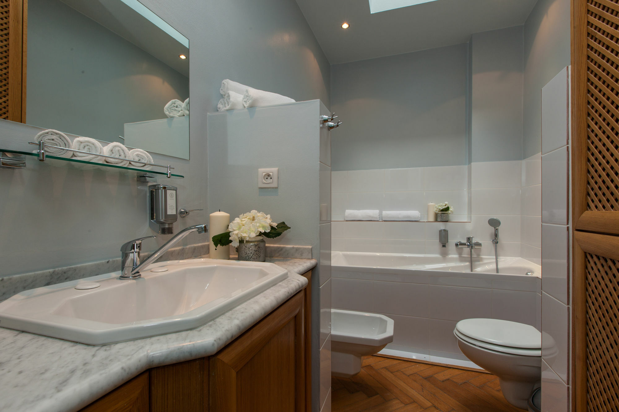 Black Star Hotel 4*