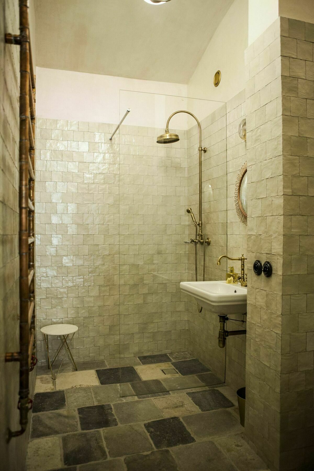 The Emerald Apartment Prag