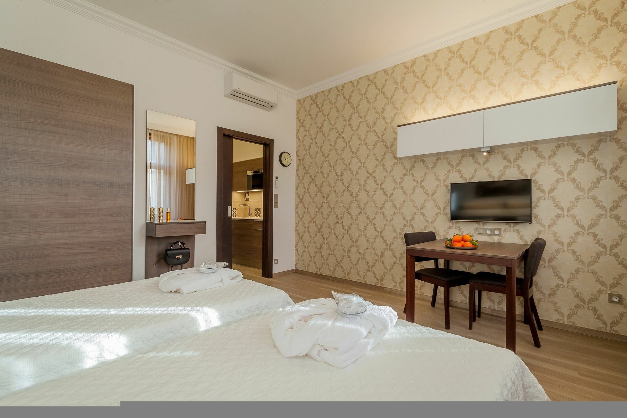 Vinohradsky Dum 4*