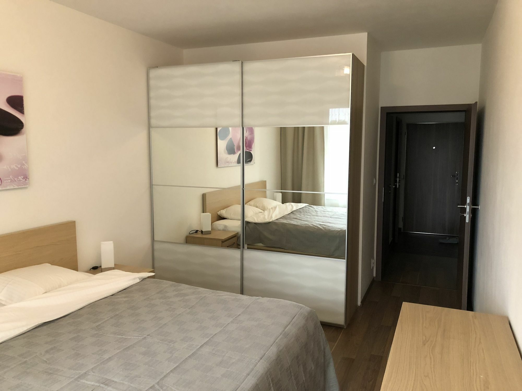 Apartment Deluxe *