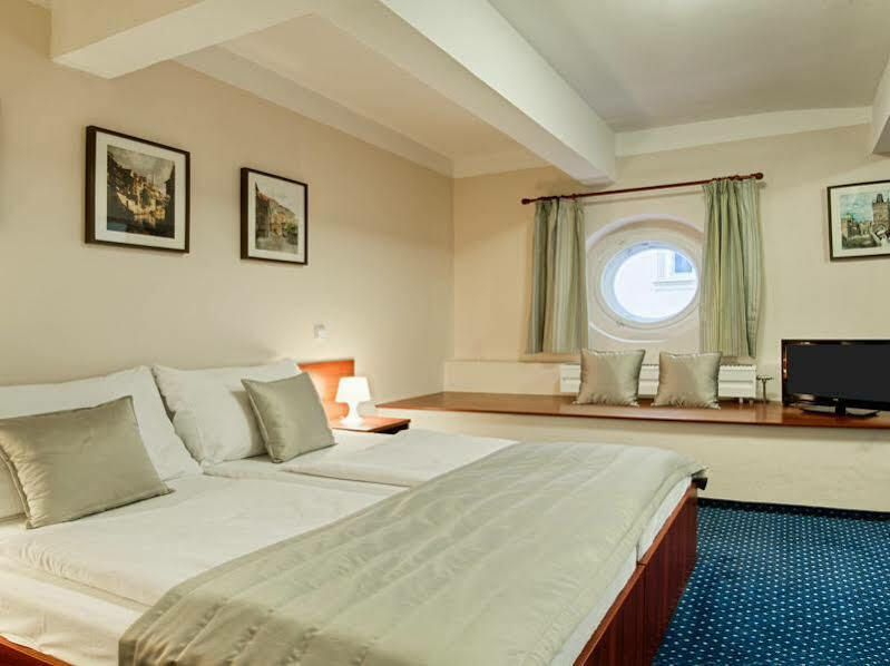 Hotell Pytloun Kampa Garden