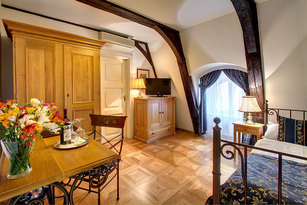 Golden Star Prag