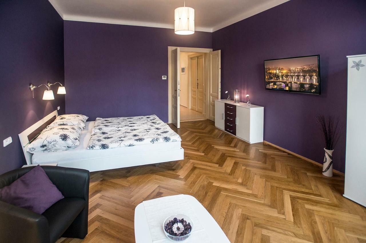 Charles Iv Apartment Prag