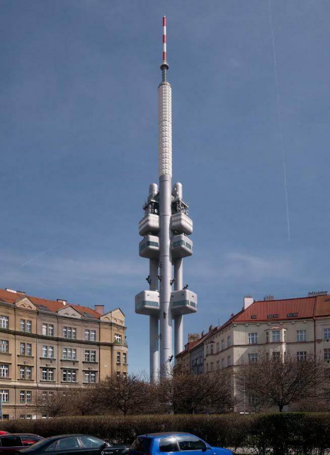 Cosy Under The Tower Prague