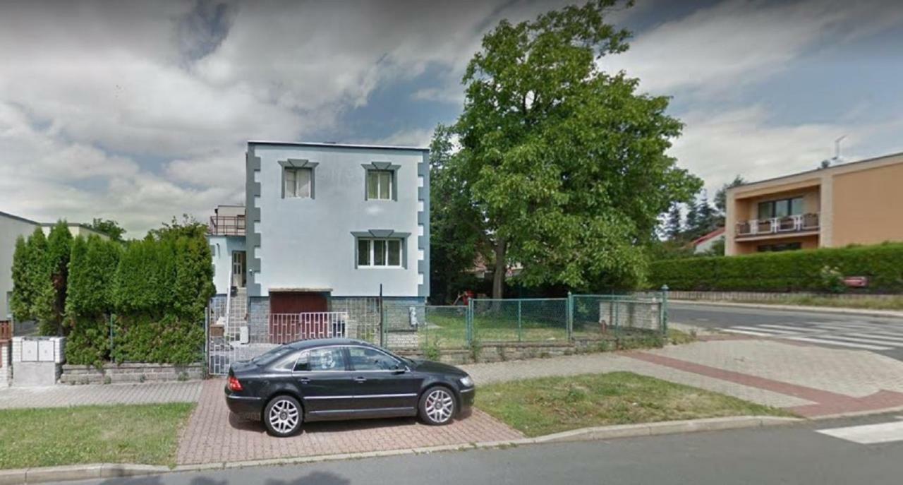Family House With Parking Feriehus Prag