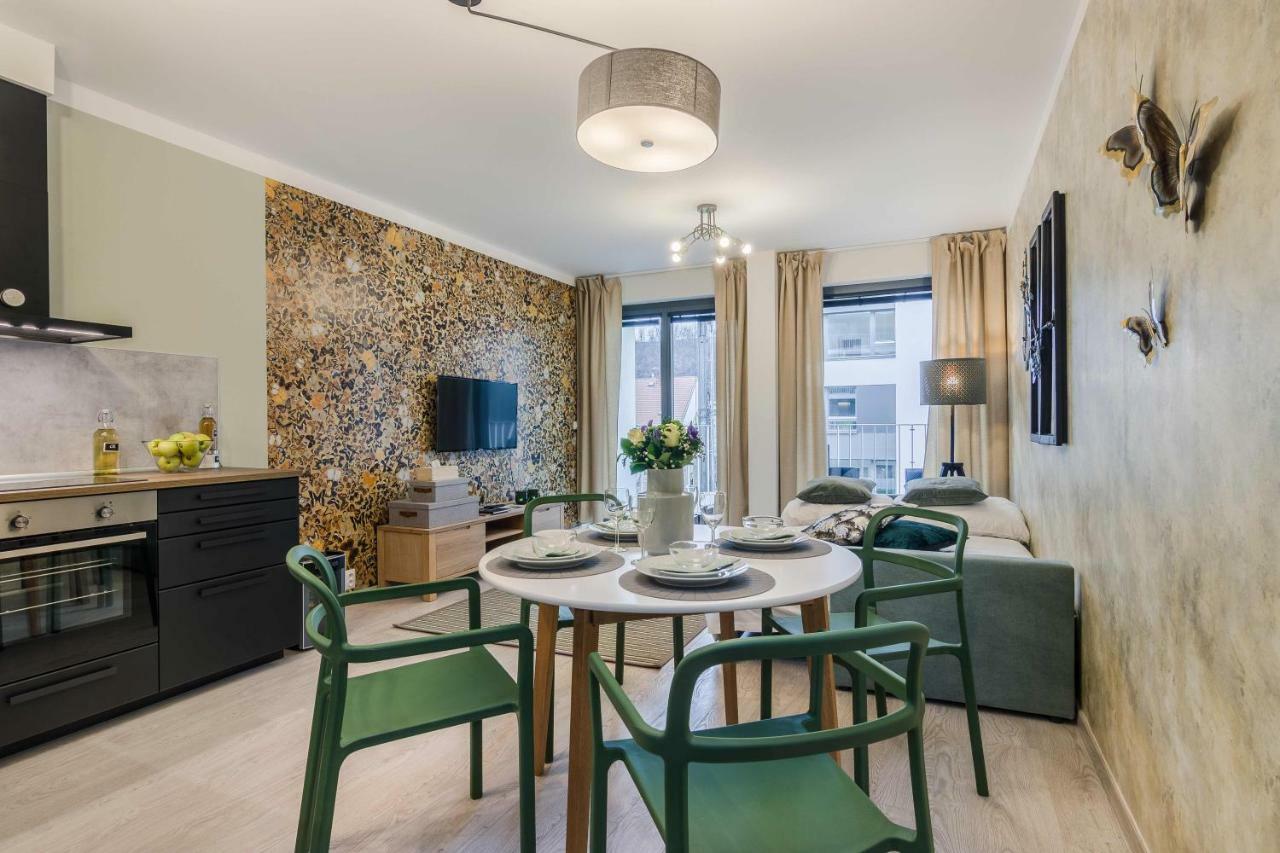 Luxury Parking By Michal&friends Apartment