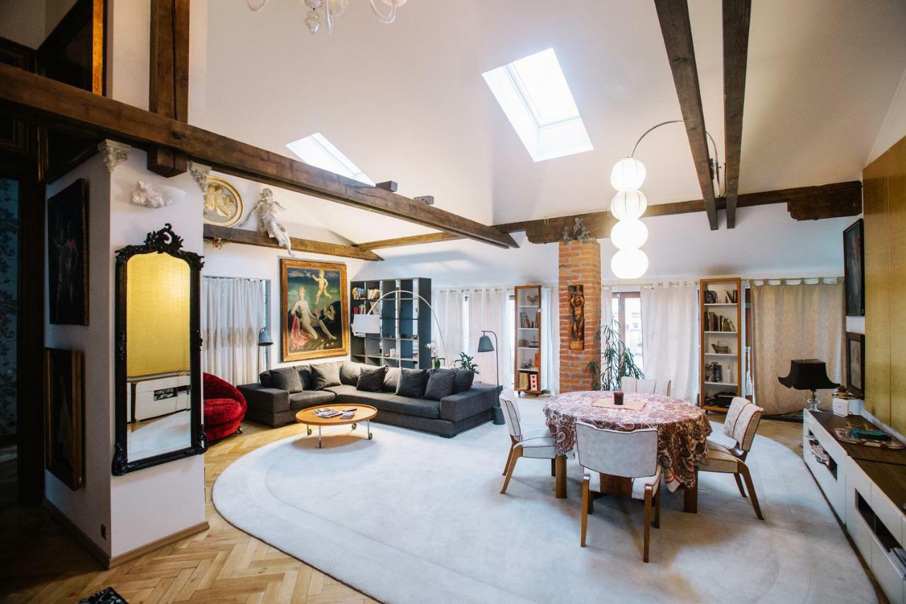 Unique Luxury Loft With Terrace In Old Town Prag