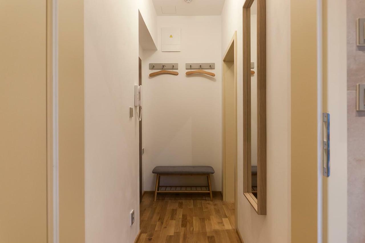 Expat House * Prag