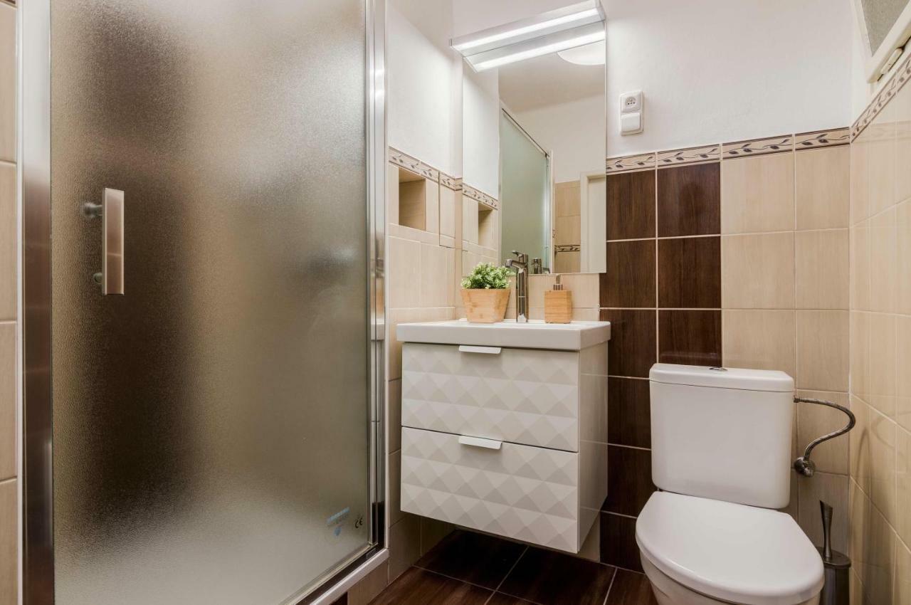 Apartment In Charles Bridge 1km By Michal&friends *