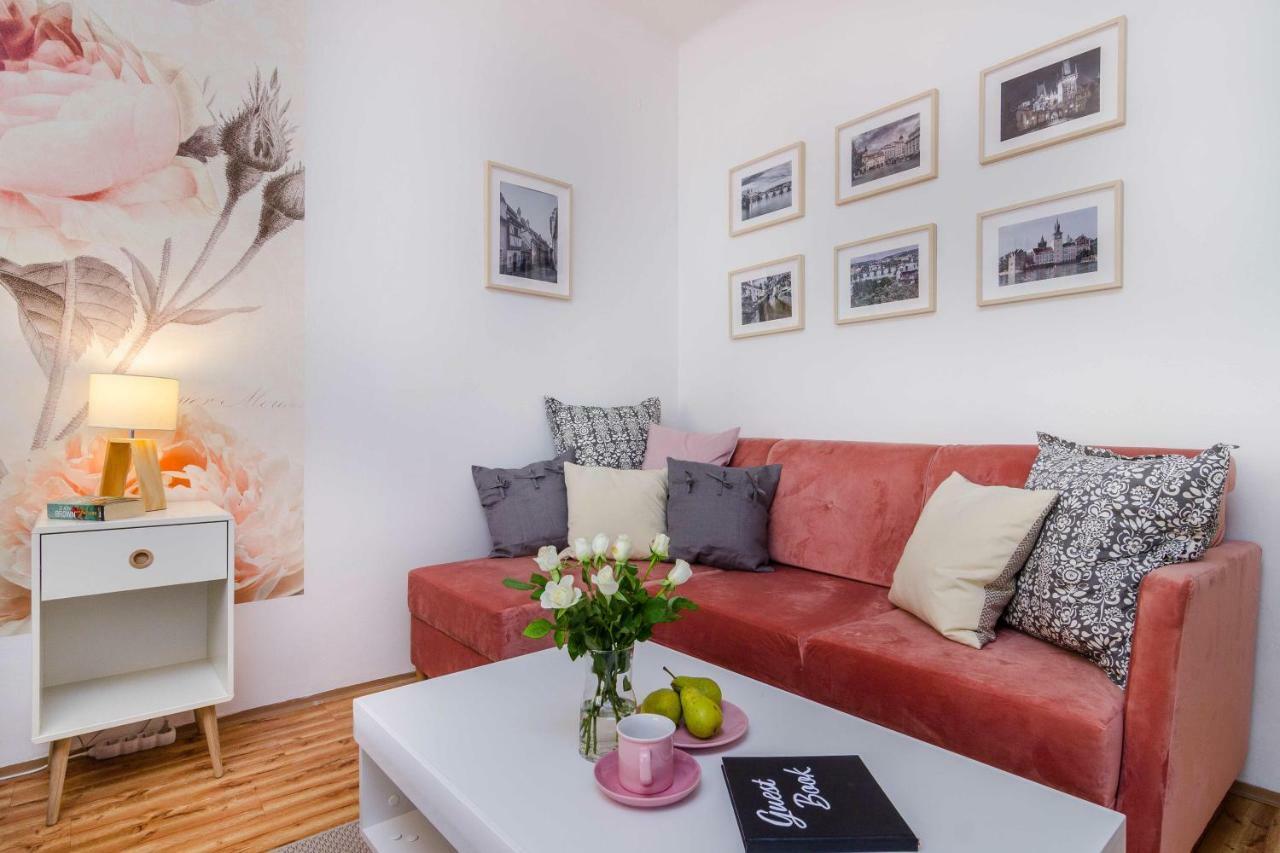 Apartment In Charles Bridge 1km By Michal&friends