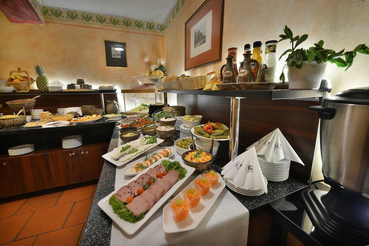 Hotell Ea Jeleni Dvur Castle Prag