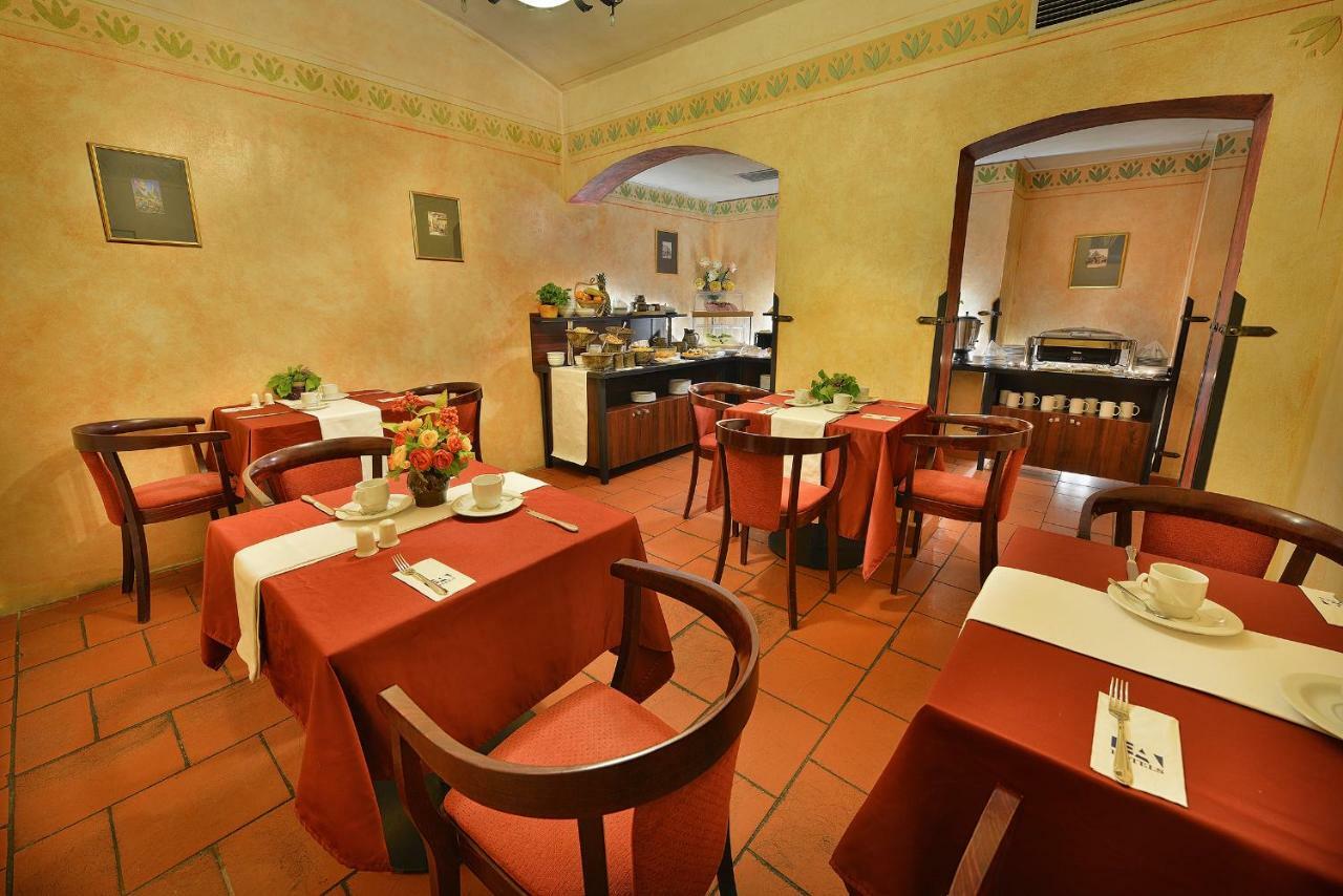 Hotell Ea Jeleni Dvur Castle Prag