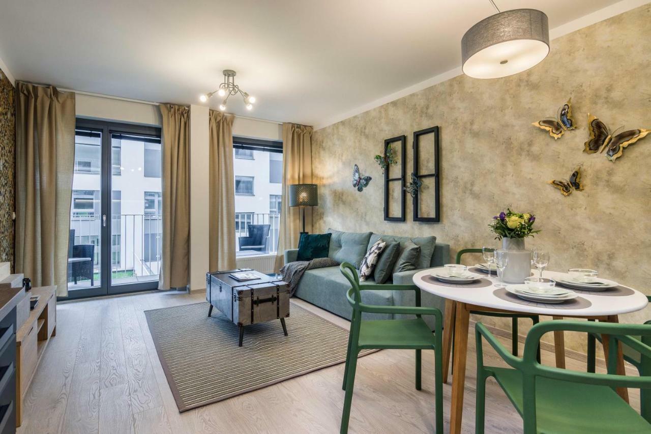 Luxury Parking By Michal&friends Apartment