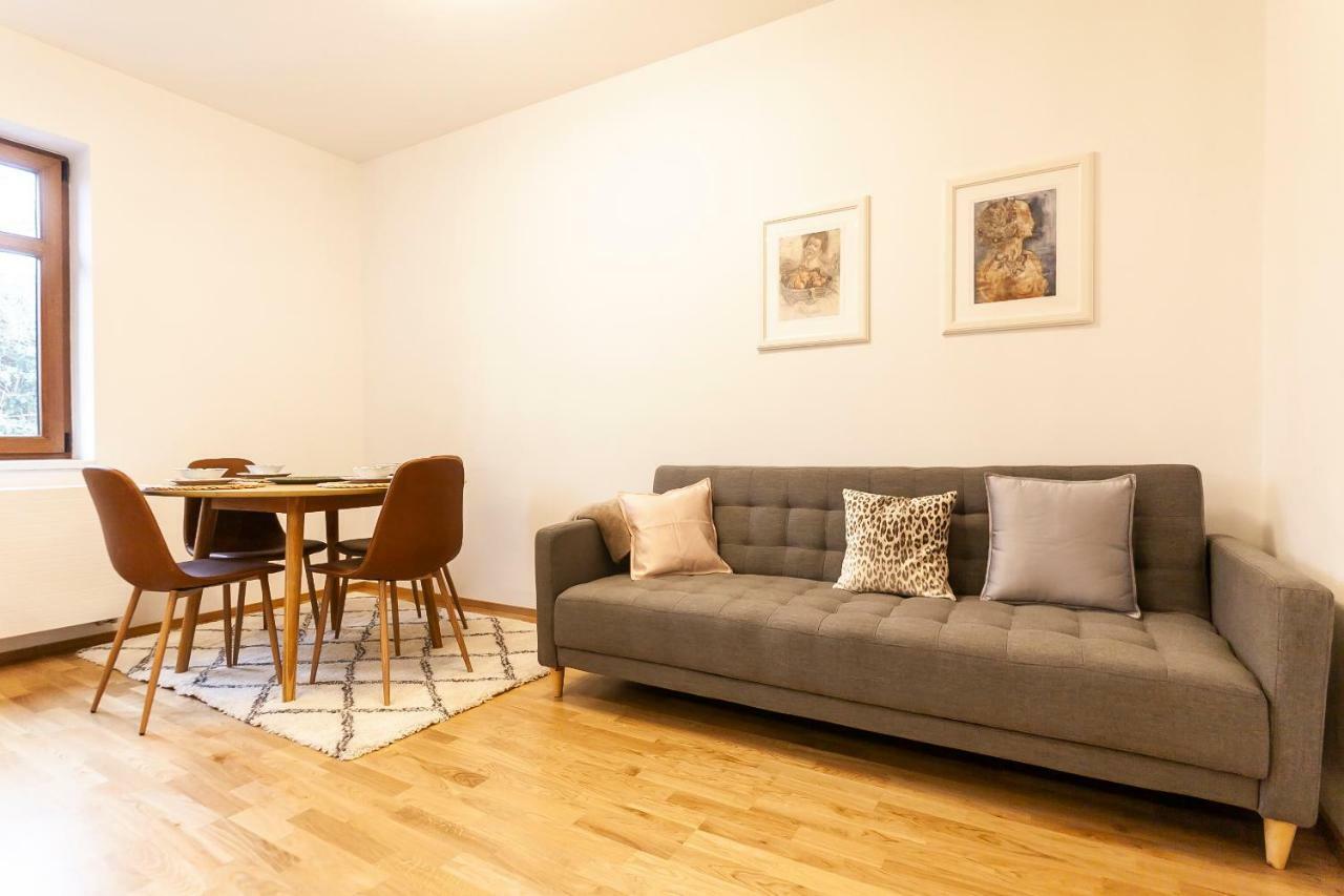 Lägenhet Expat House